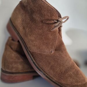 Massimo Dutti Tan Suede Chukka Boots